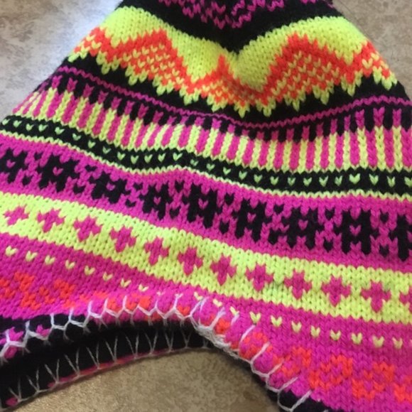 WINTER HAT - Picture 2 of 2